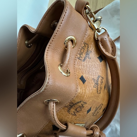 MCM cognac bucket bag with dustbag - Picture 10 of 15
